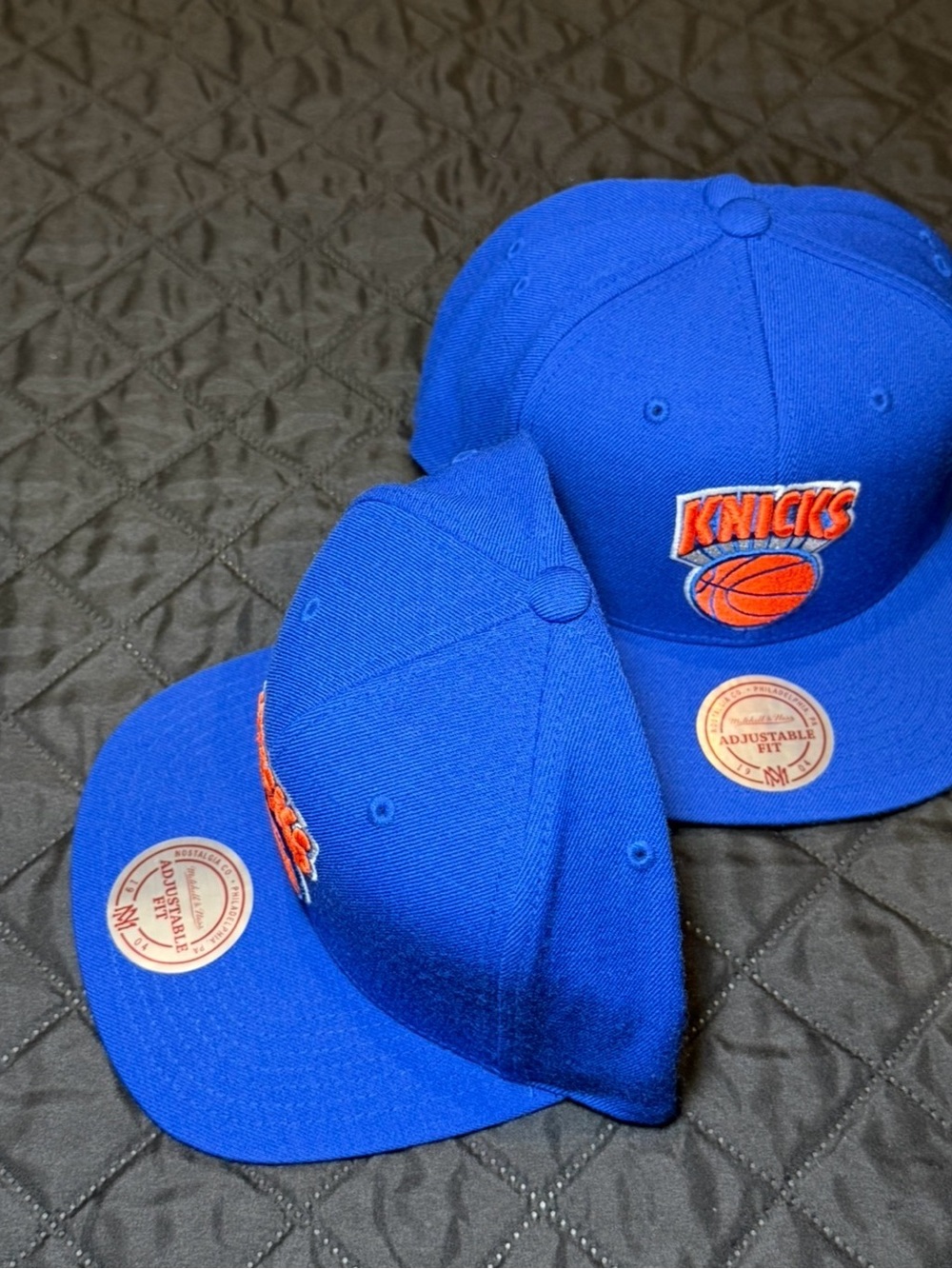 🔥FLASH SALE!!! 
 Official New York Knicks Mens’ Blue Snapback Hat - Adjustable